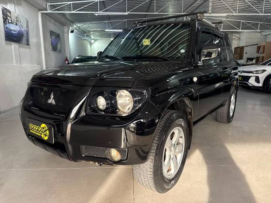 MITSUBISHI PAJERO 2.5 HD 4X4 8V TURBO INTERCOOLER DIESEL 4P MANUAL MITSUBISHI PAJERO 2.5 HD 4X4 8V TURBO INTERCOOLER DIESEL 4P MANUAL